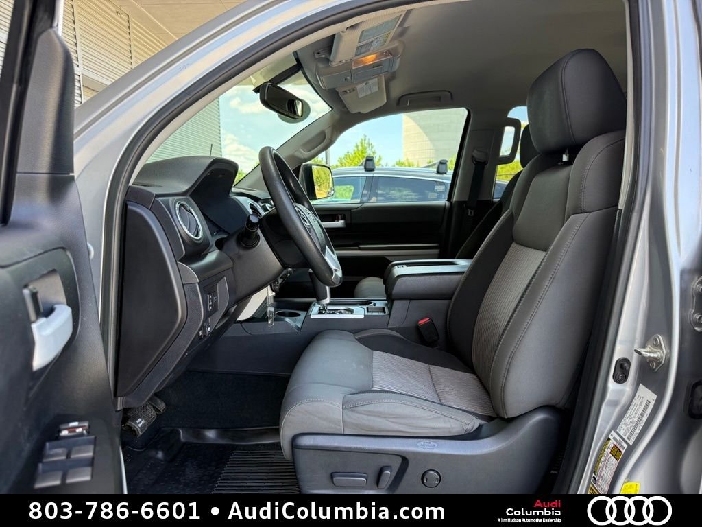 Used 2017 Silver Toyota SR5 image 18