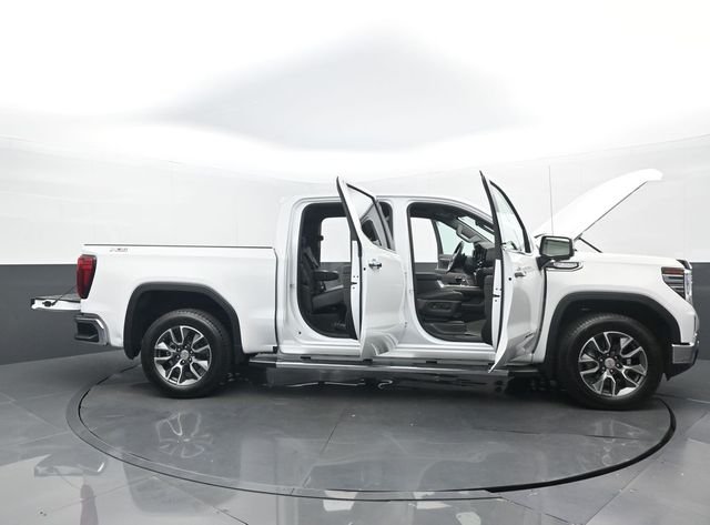 Used 2024 Summit White GMC SLT image 33