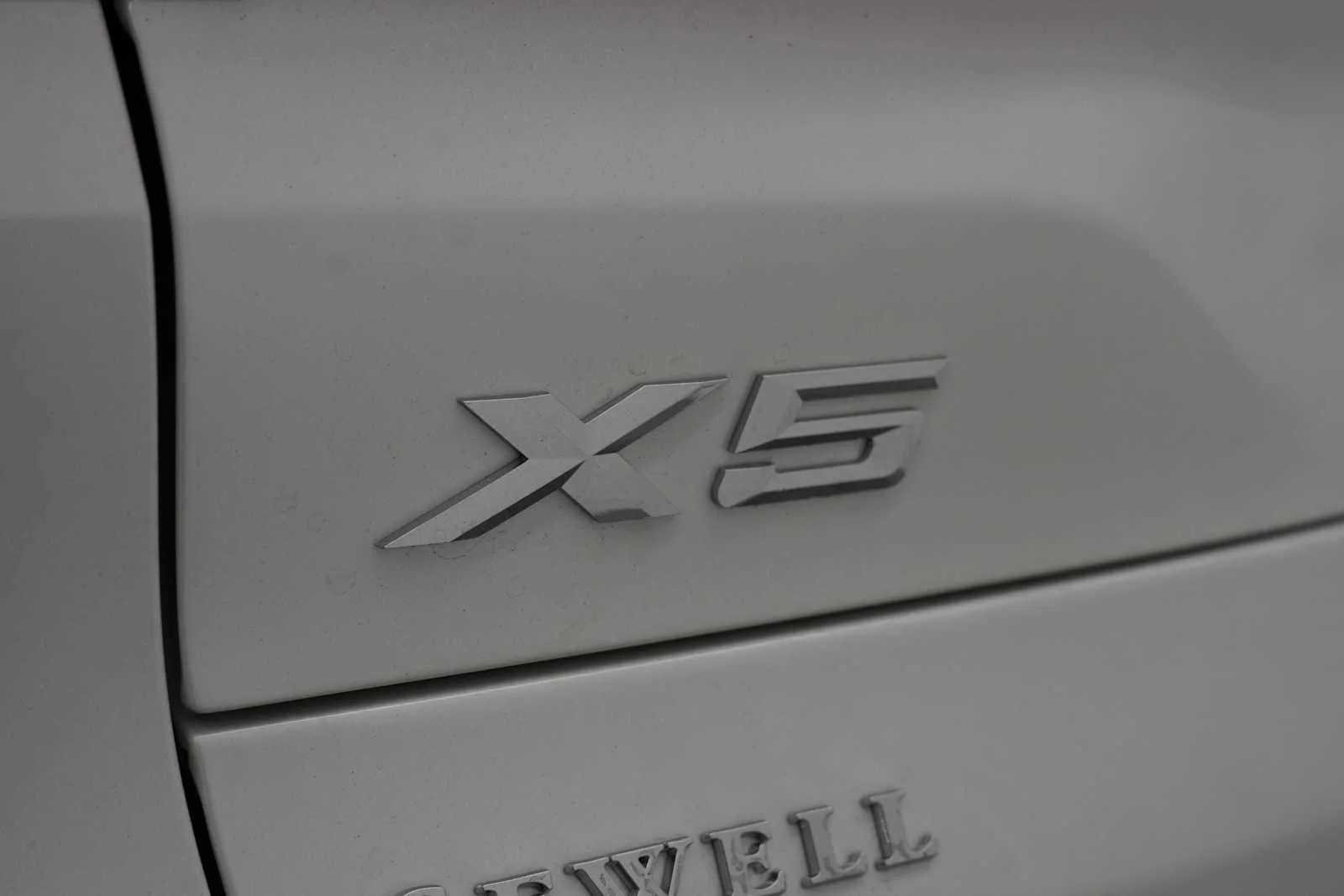 Used 2026 Mineral White Metallic BMW xDrive50e image 7