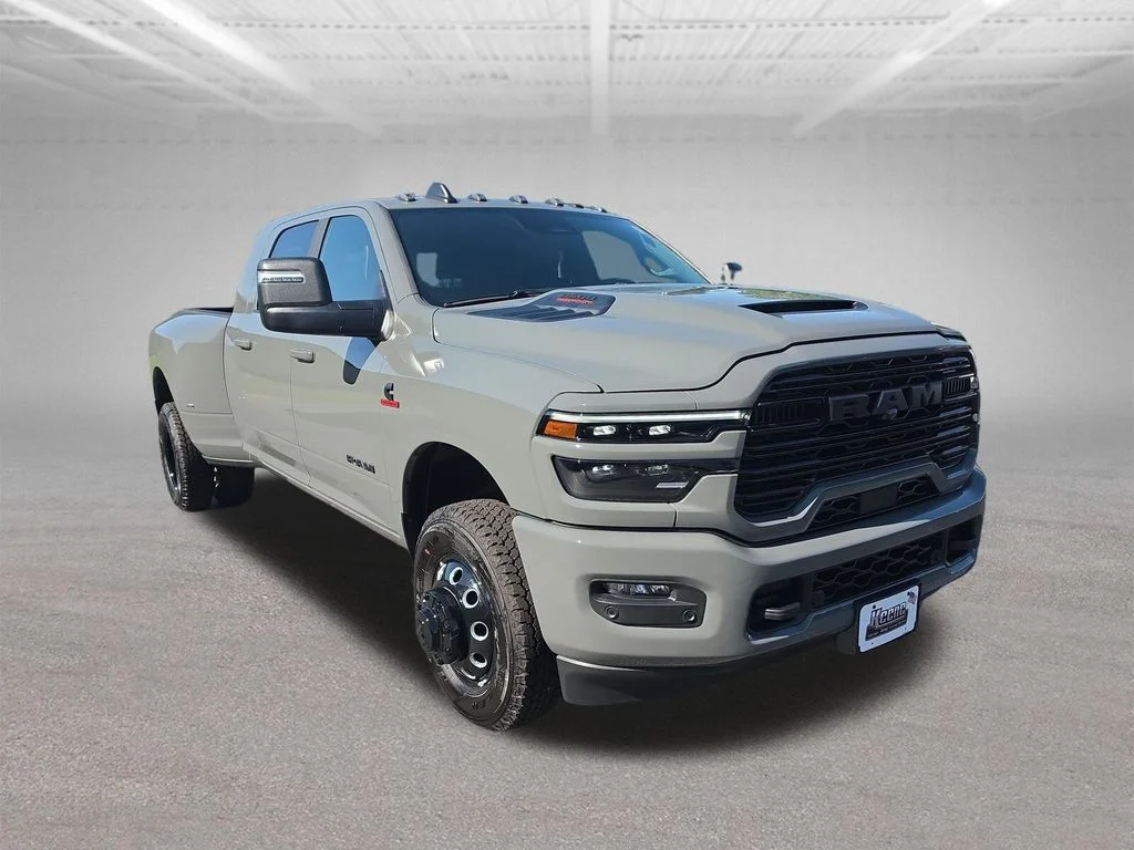 New 2026 Ceramic Gray Clear-Coat Exterior Paint RAM Laramie image 7