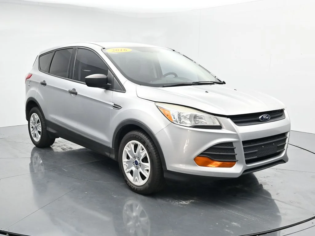 Used 2016 Silver Ford S image 2