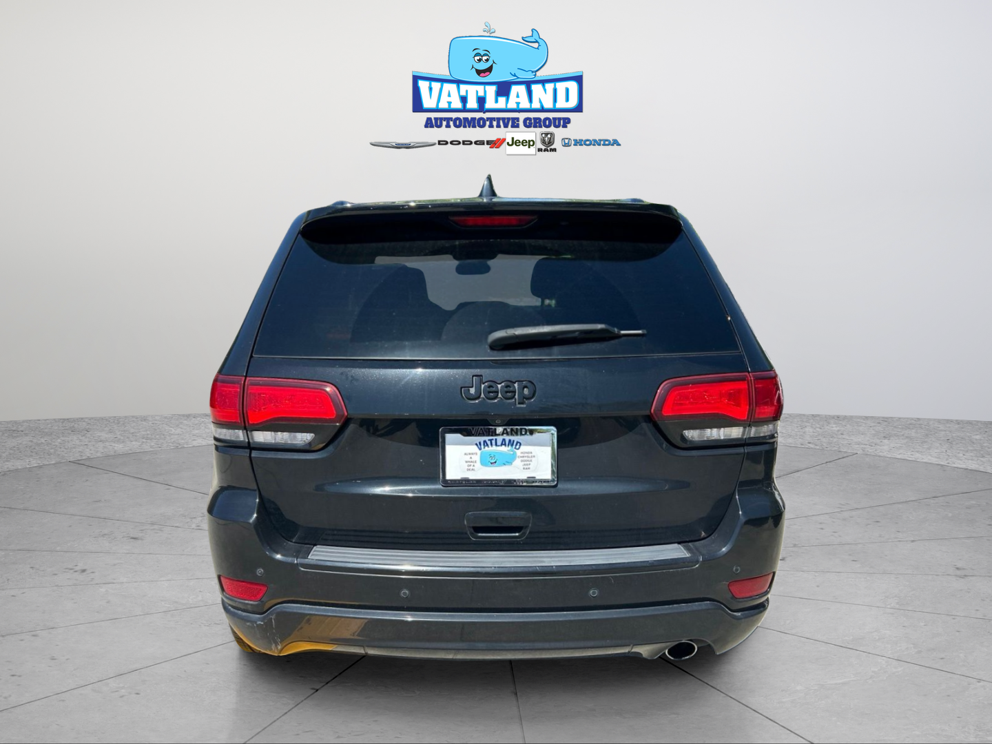 Used 2018 Black Jeep Altitude image 4