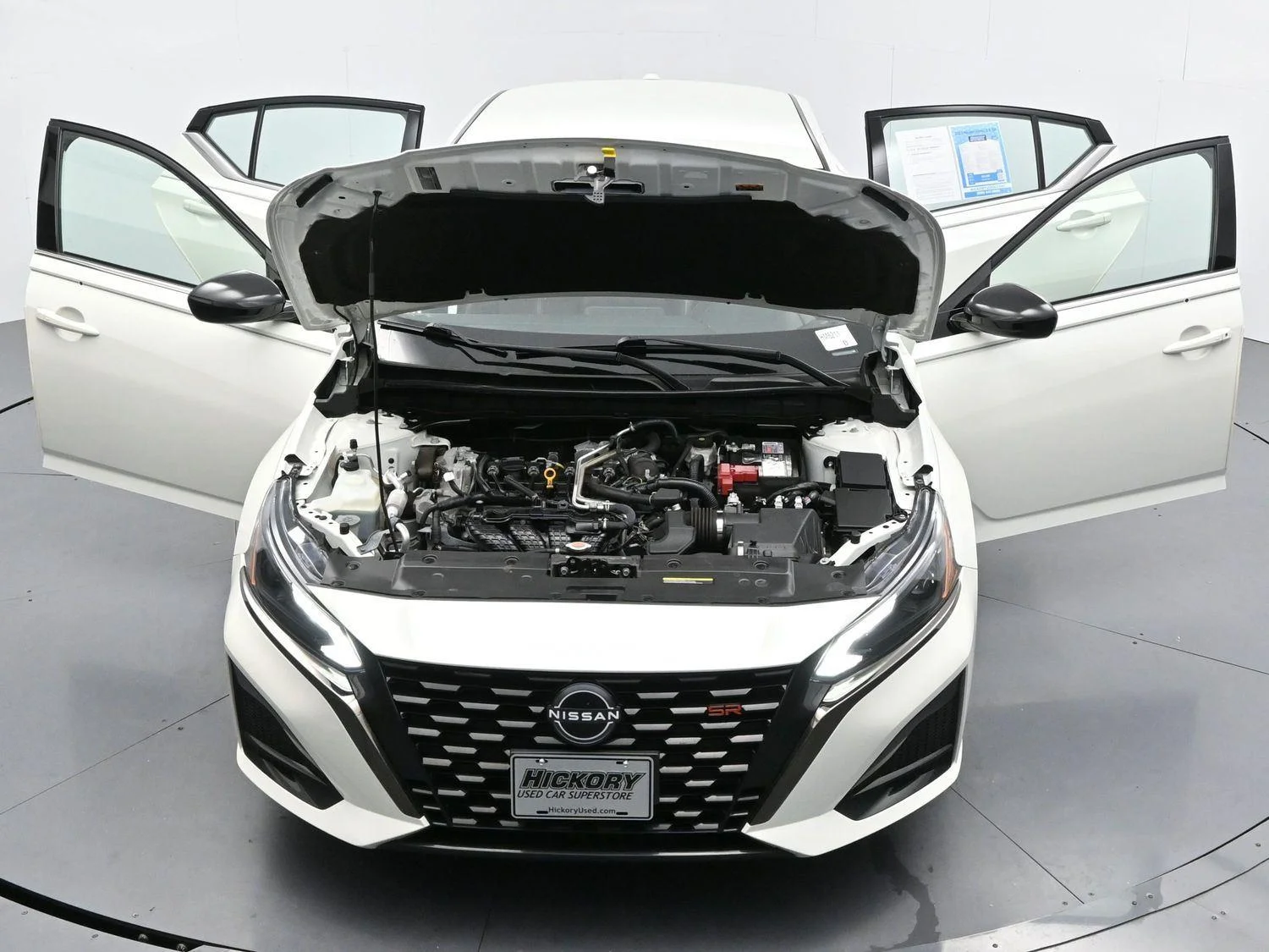 Used 2023 Pearl White Tricoat Nissan 2.5 SR image 39