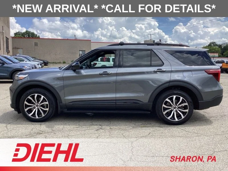 Used 2022 Gray Ford ST-Line image 5