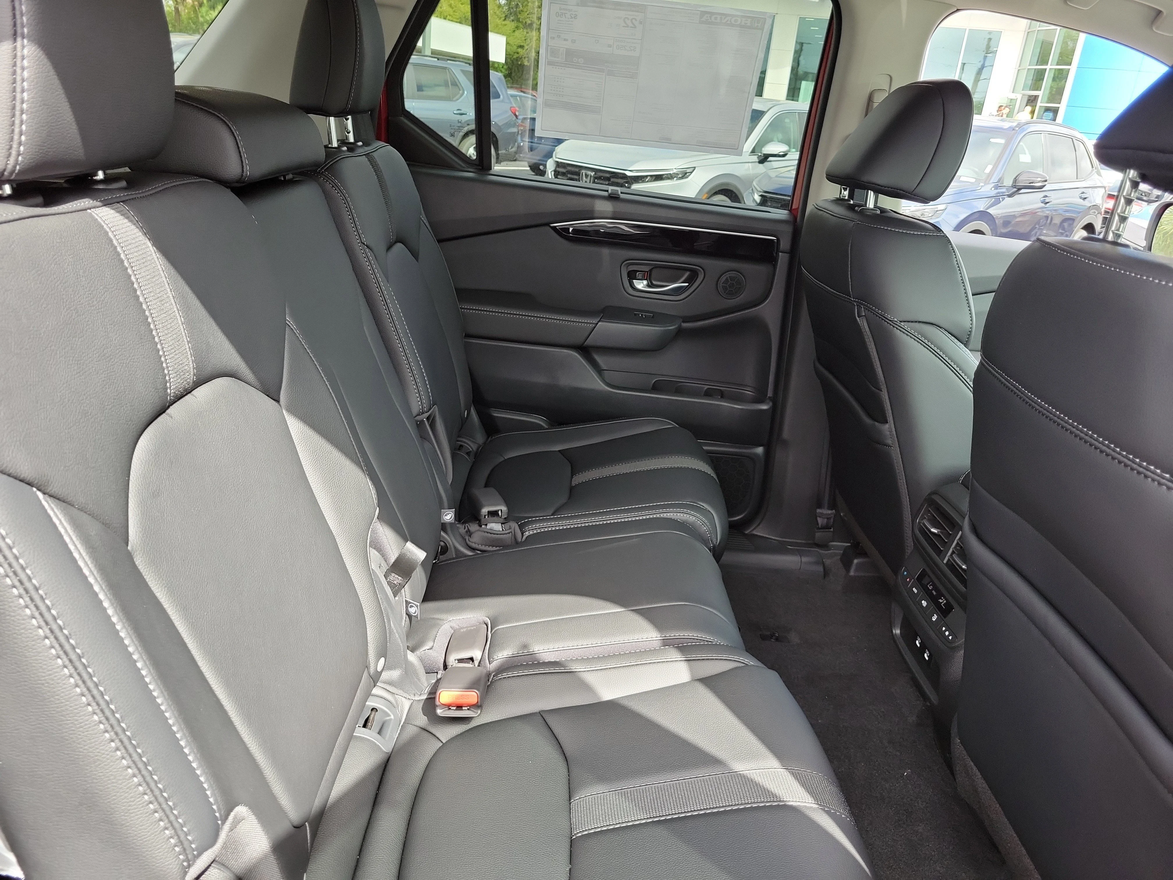 2026 Honda Pilot EX-L - Photo 10