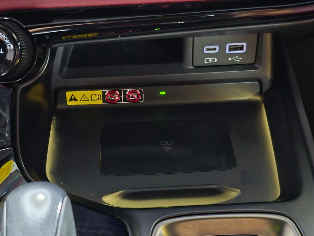 Used 2023  Lexus 250 Premium image 23