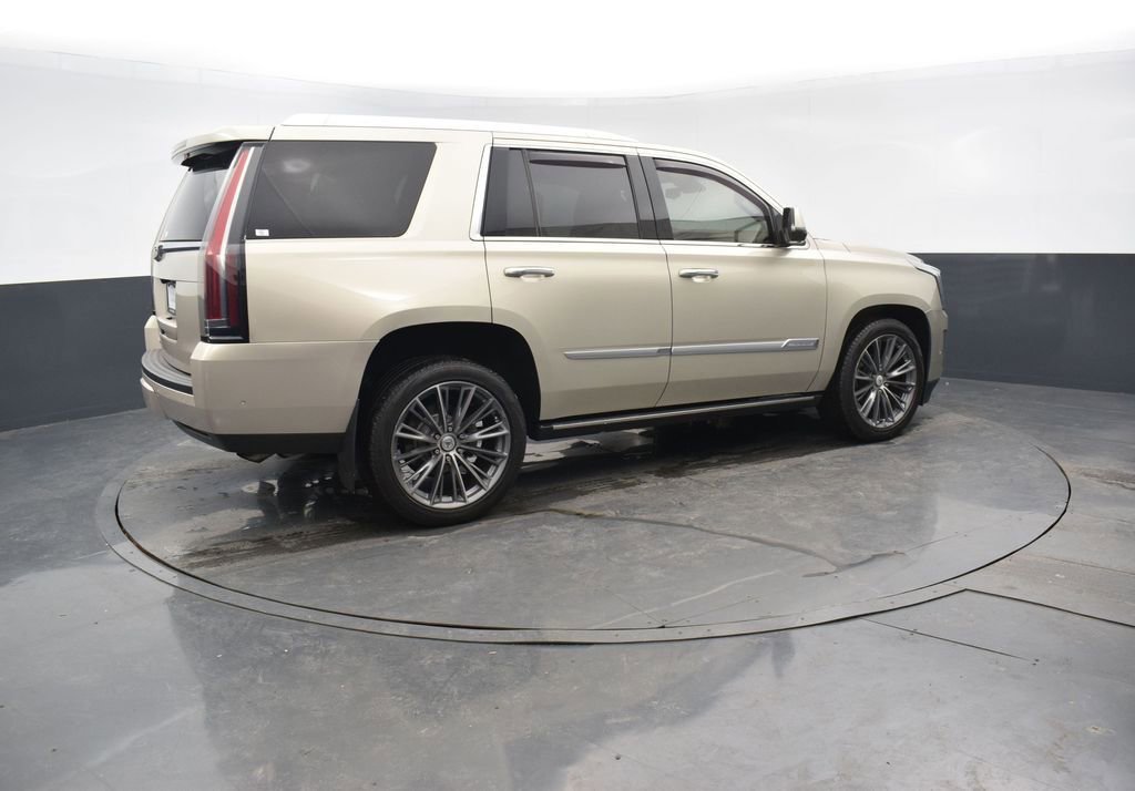 2017 CADILLAC ESCALADE - Image 5