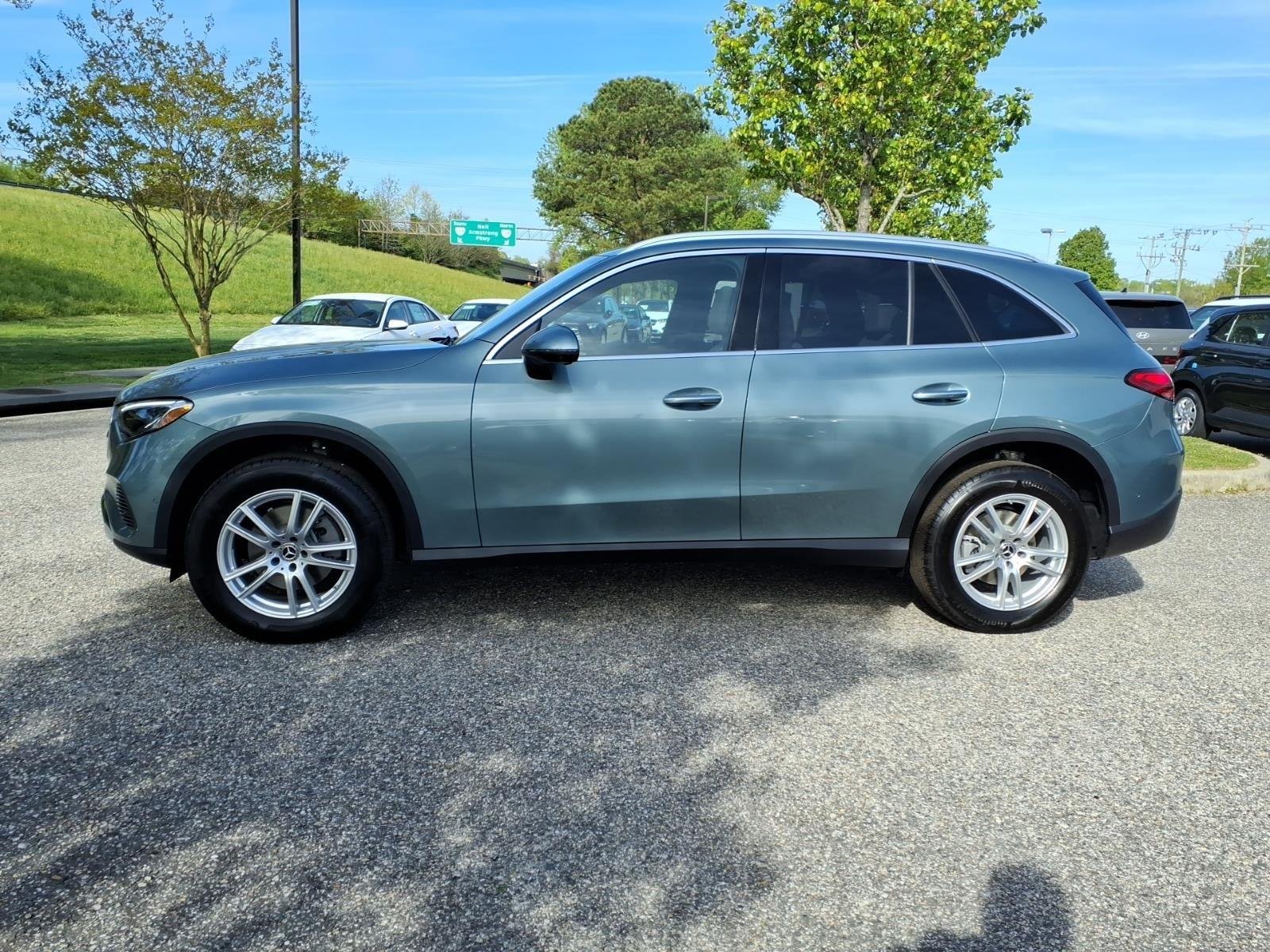 New 2026 SILVER Mercedes-Benz GLC 300 image 10