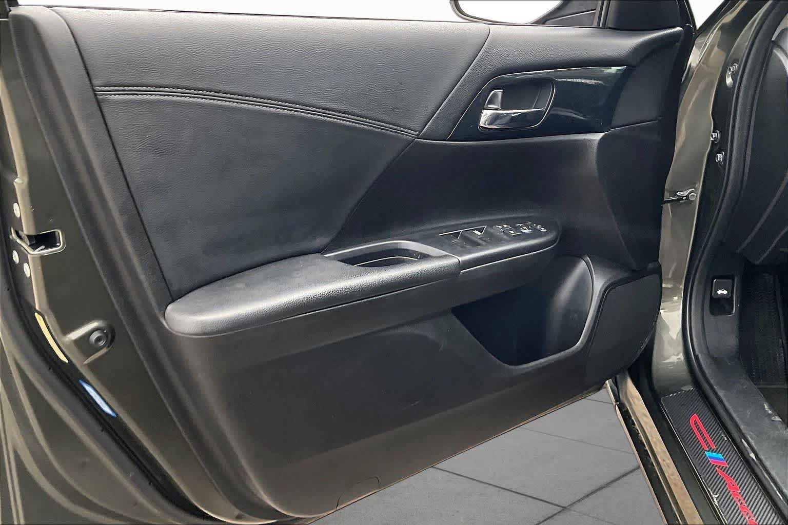 Used 2013 Hematite Metallic Honda Sport image 20