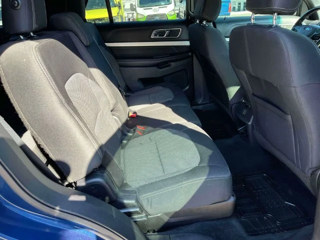 Used 2016 Blue Ford XLT image 22