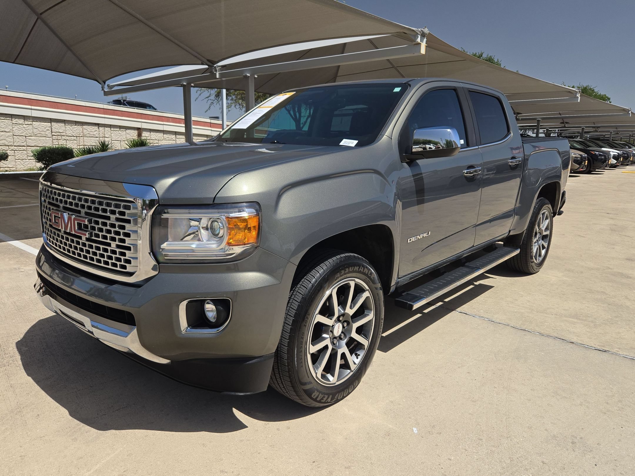 Used 2018 Mineral Metallic GMC 2WD Denali image 7