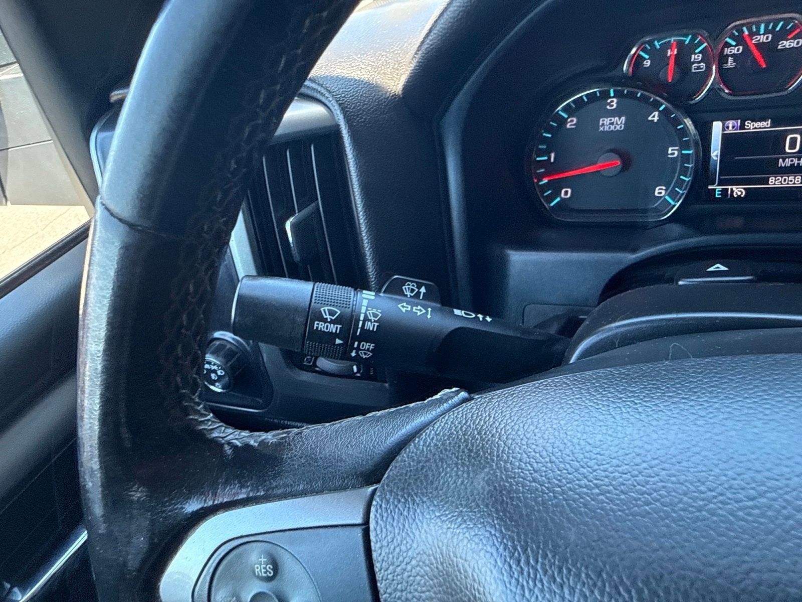 Used 2019 GRAPHITE METALLIC Chevrolet LT image 30