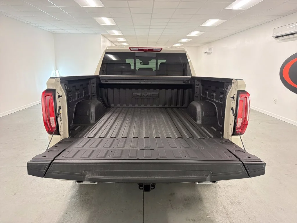 2026 GMC Sierra 1500 Denali - Photo 9