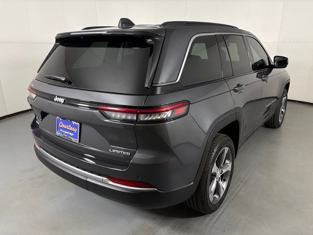New 2026 Baltic Gray Metallic Clearcoat Jeep Limited image 8
