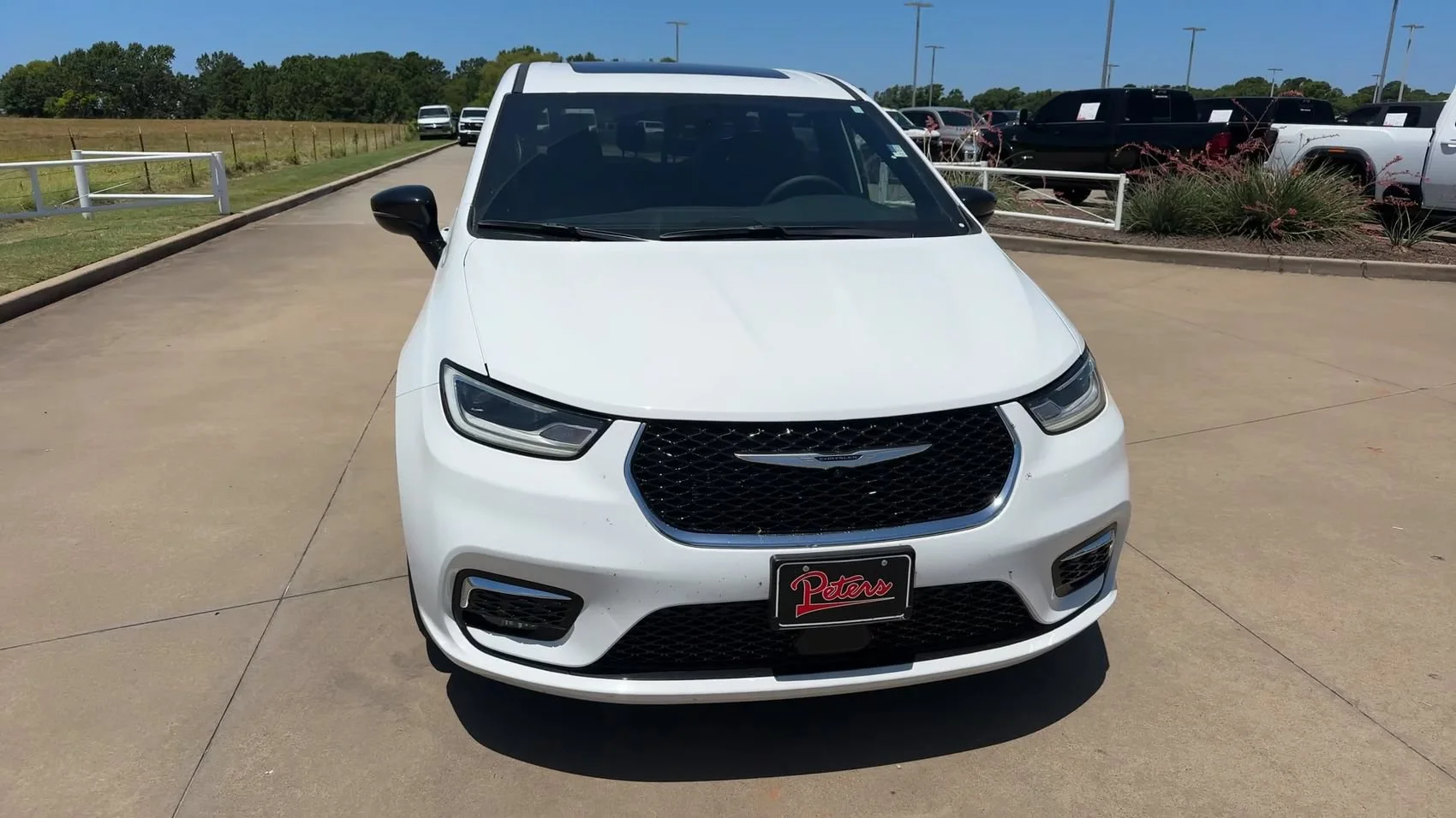 Used 2026 Bright White Clearcoat Chrysler Limited image 4