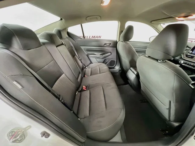 Used 2025 White Nissan 2.5 SV image 38