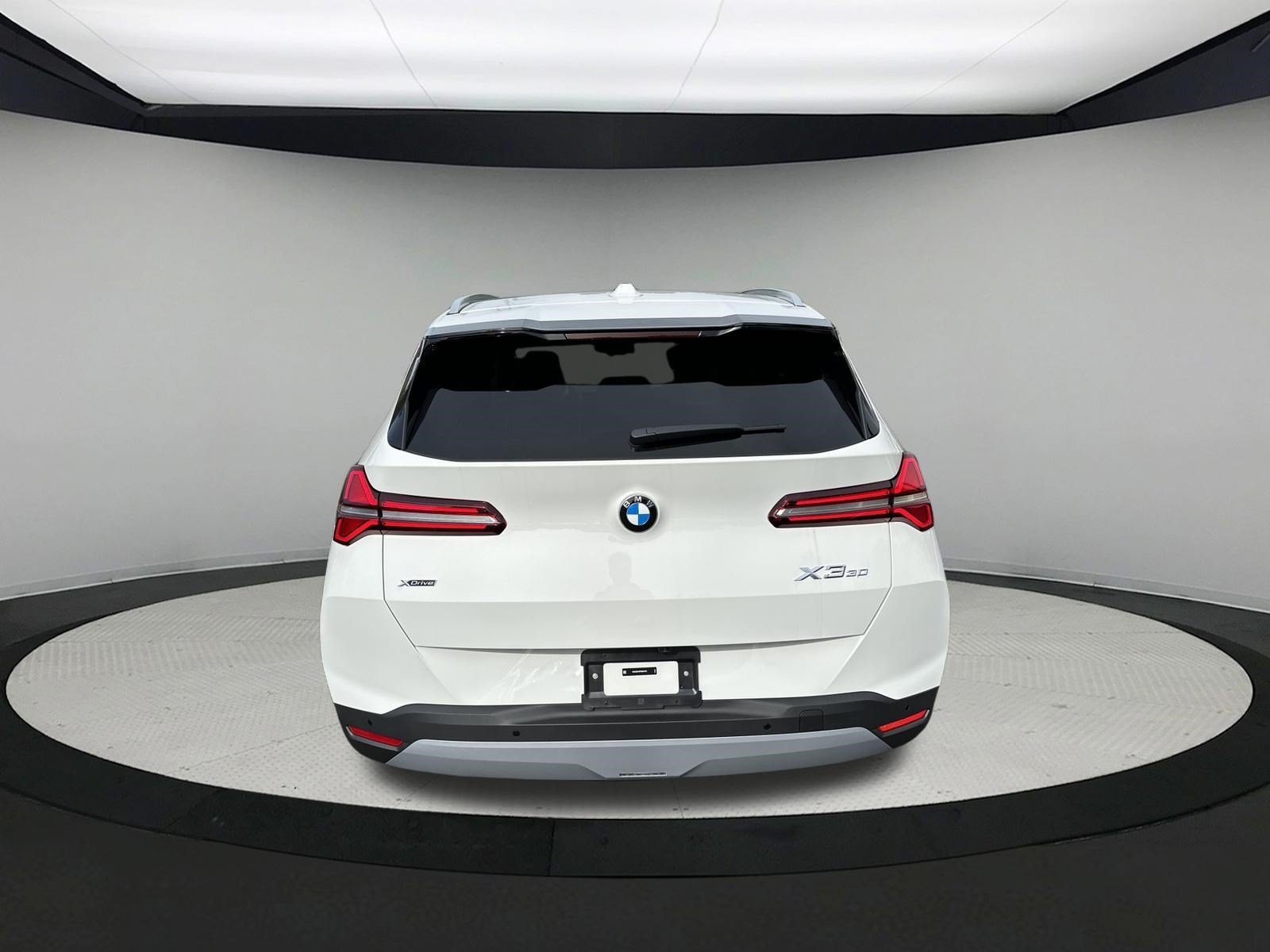 New 2026 Alpine White BMW 30 xDrive image 6