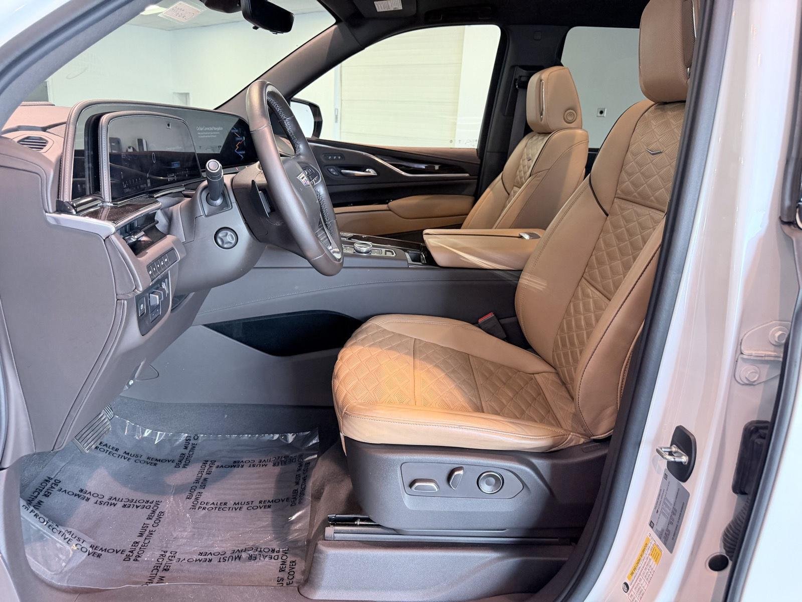 Used 2021 Crystal White Tricoat Cadillac Premium Luxury image 40