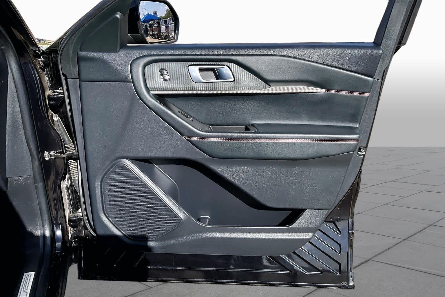 Used 2025 Agate Black Ford ST-Line image 22