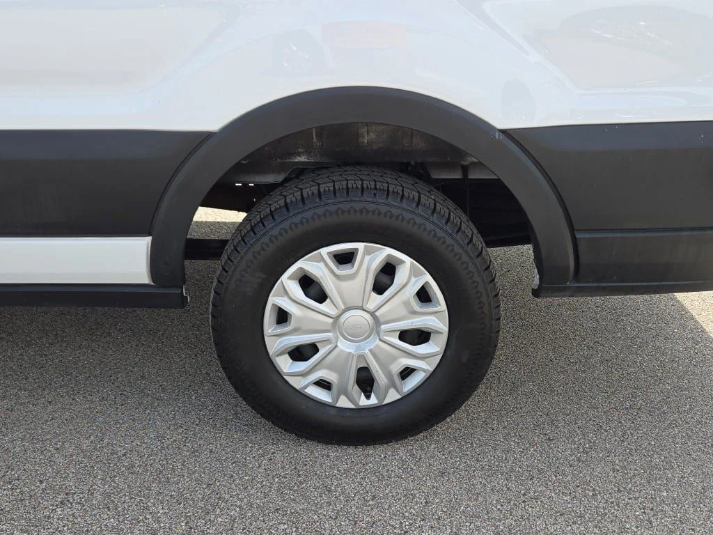Certified Used 2024 Oxford White Ford XLT image 15