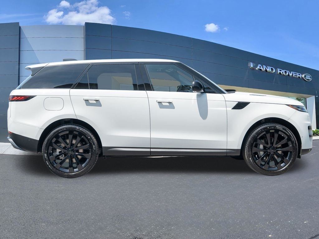 New 2026 Fuji White Land Rover SE image 8