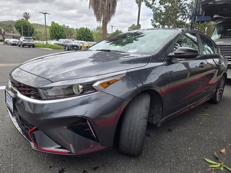 Used 2024 Gray Kia GT-Line image 5