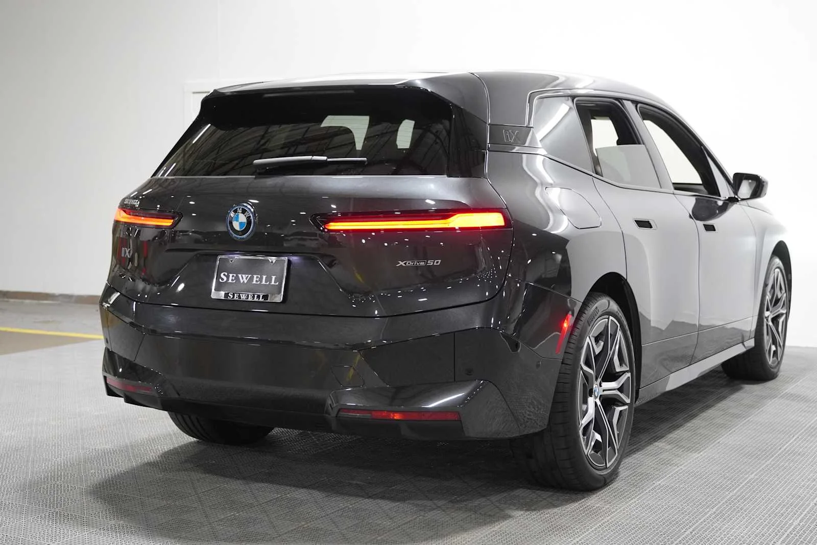 Certified Used 2024 Dark Graphite Metallic BMW xDrive50 image 4