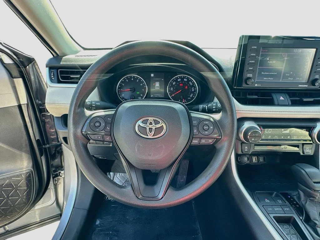 Used 2022 Silver Toyota XLE image 11