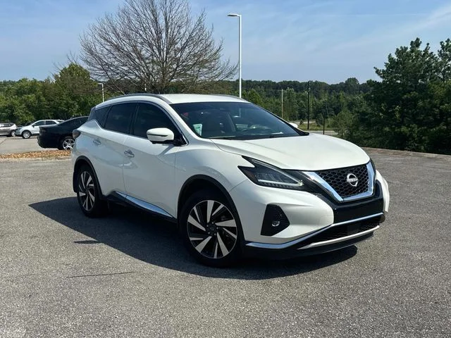 Used 2023 White Nissan SL image 2