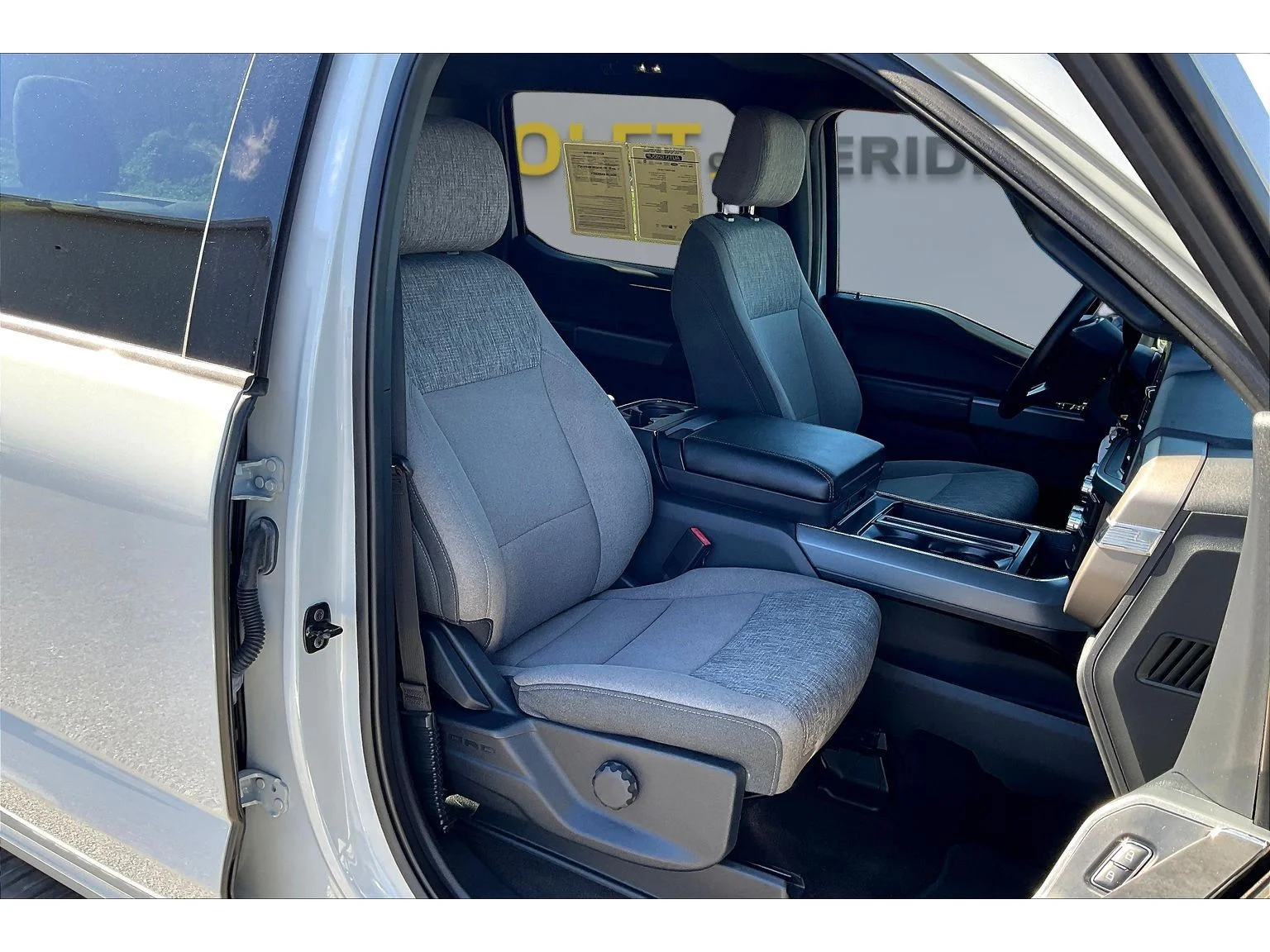 Used 2024 Gray Ford XLT image 6