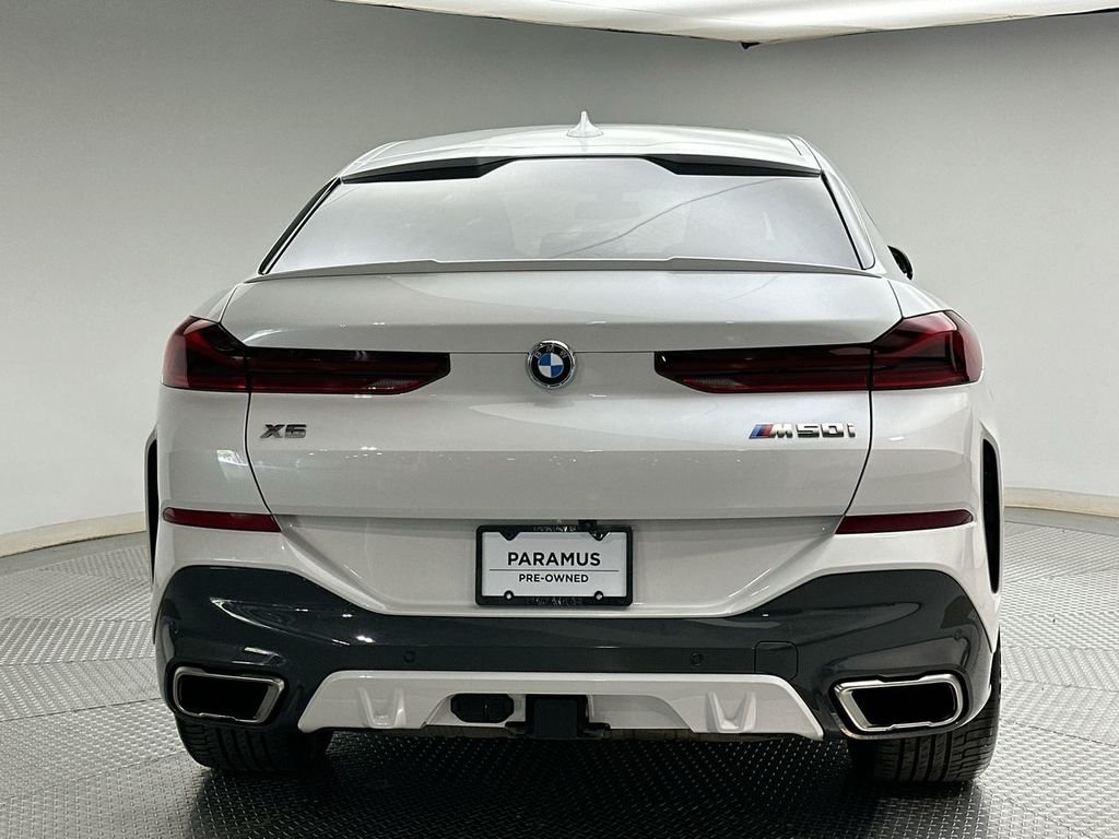 Used 2021 White Metallic BMW M50i image 12