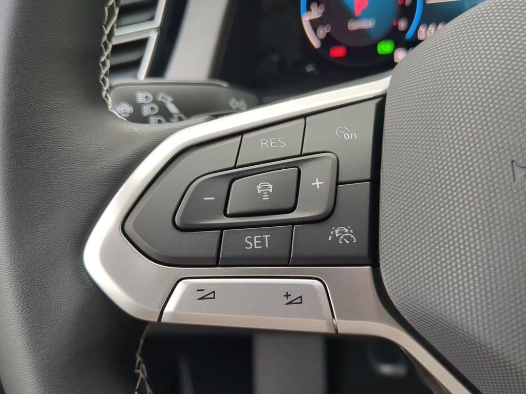 New 2026  Volkswagen 2.0T SE w/Technology image 28