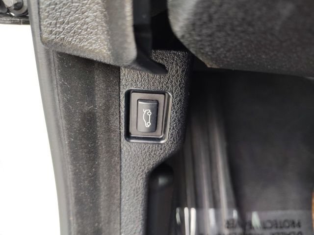 Used 2015 Silver BMW 528i xDrive image 13