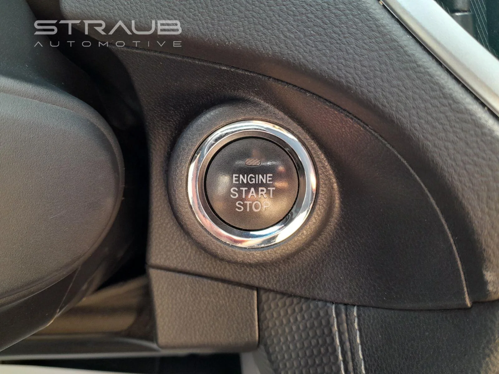 Used 2019 Crystal White Pearl Subaru Limited image 20