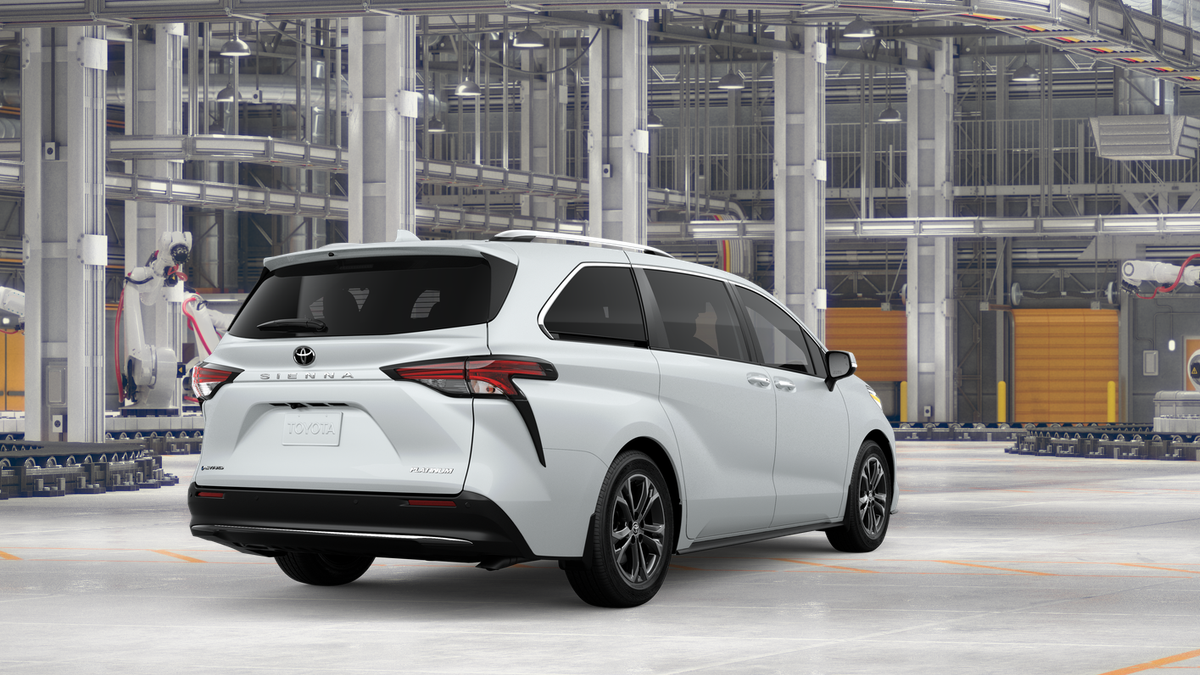 New 2026 Wind Chill Pearl Toyota Platinum image 9