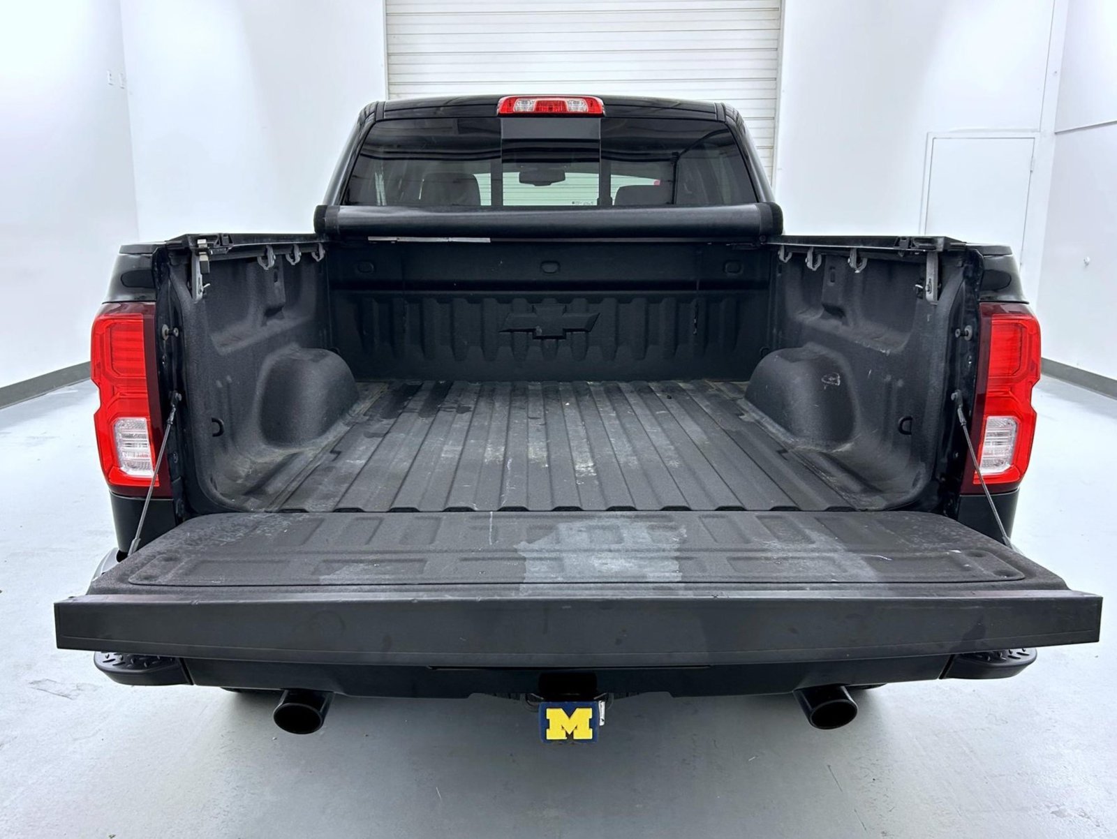 Used 2018 Black Chevrolet LTZ image 22