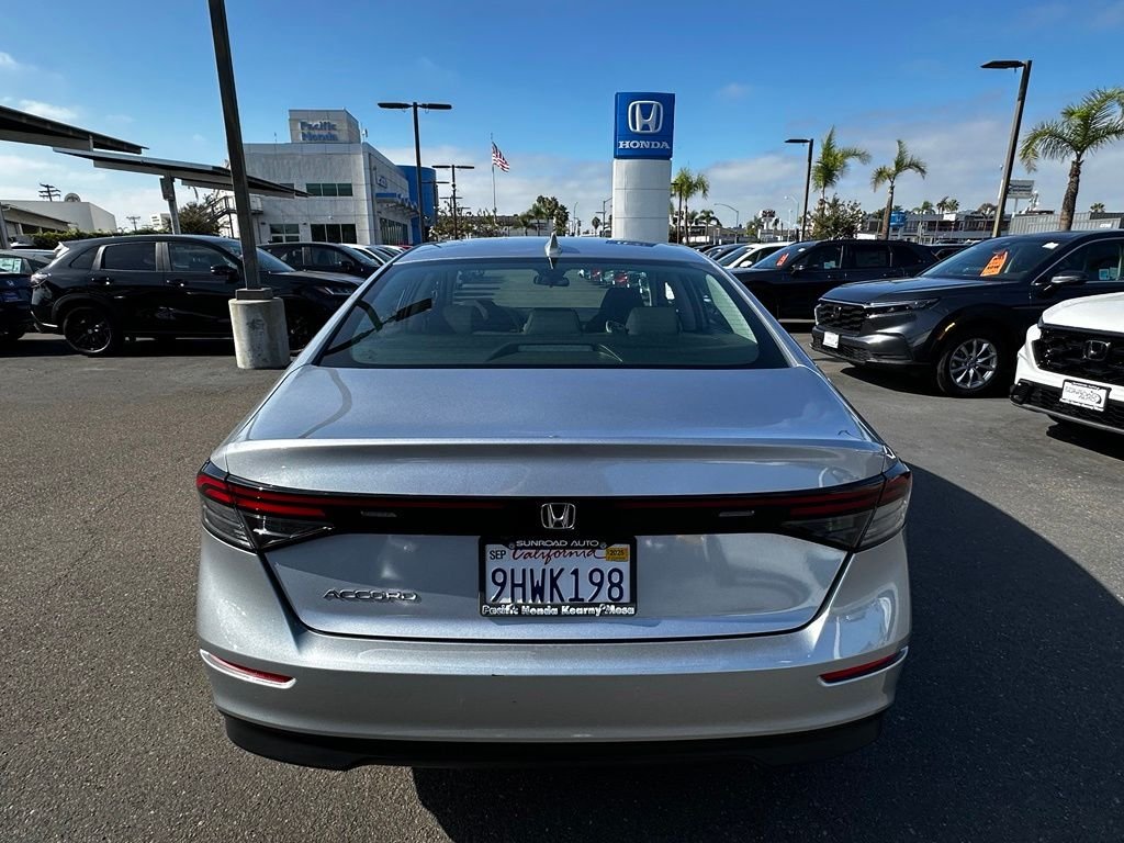 Used 2023 Silver Honda LX image 8
