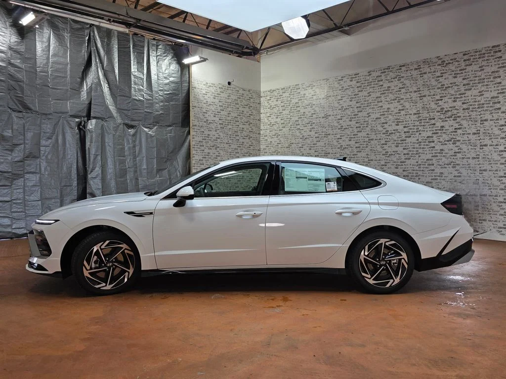 New 2026 Serenity White Hyundai SEL Sport image 4