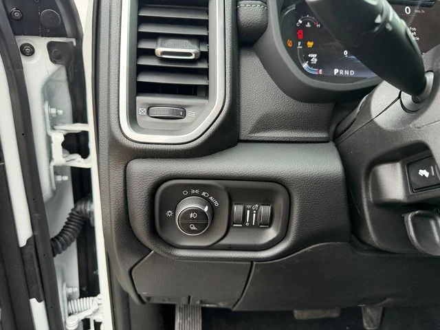 New 2026 Bright White Clear-Coat Exterior Paint RAM Laramie image 22