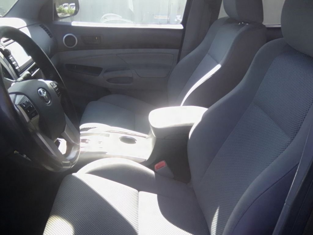 Used 2013 Brown Toyota Base image 12