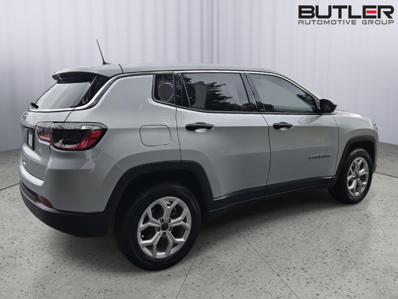 Used 2025 Silver Zynith Metallic Clearcoat Jeep Sport image 5