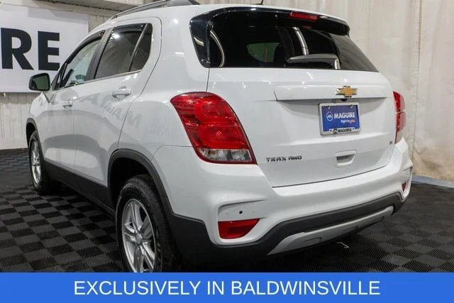 Used 2020 White Chevrolet LT image 7