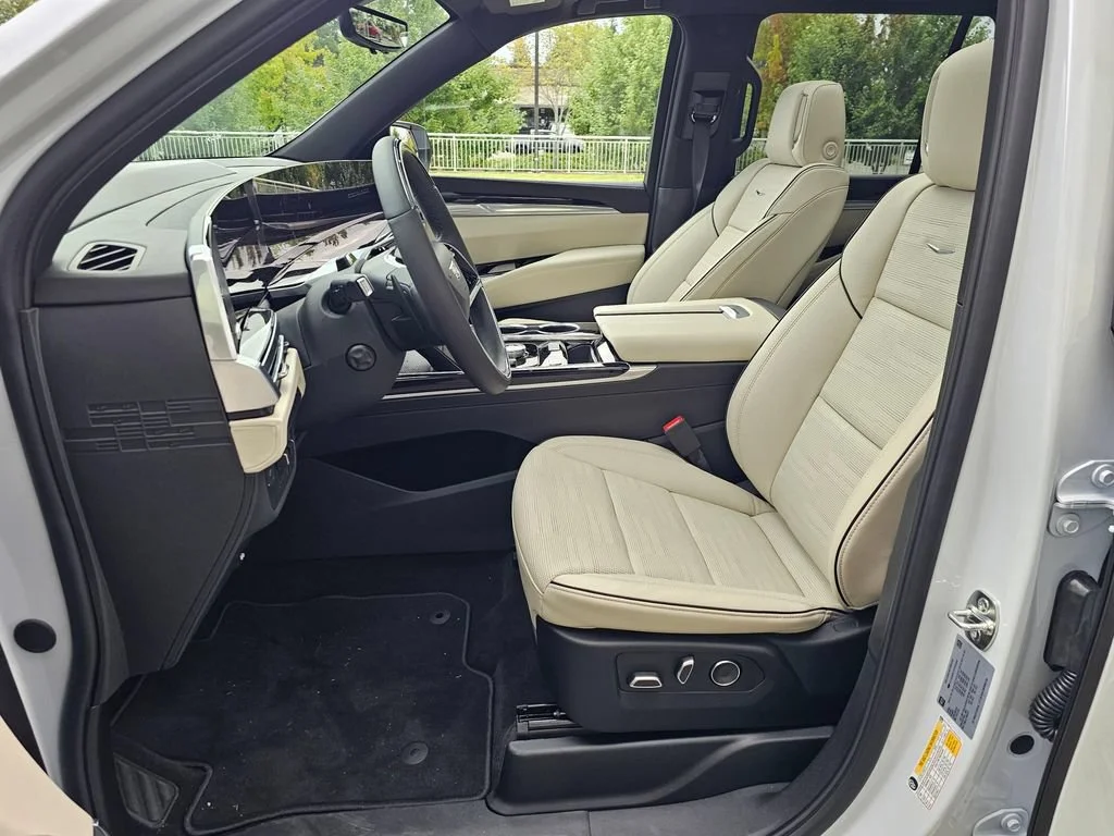 New 2026 Vibrant White Tricoat Cadillac Sport image 23