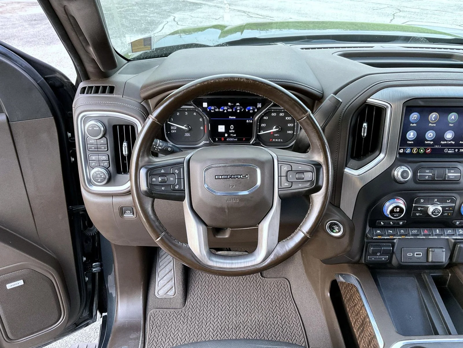 Used 2021 Green GMC Denali image 11