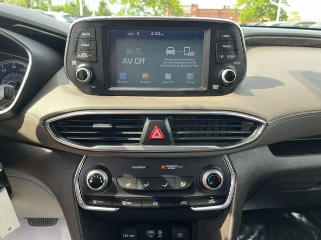 Used 2019 Blue Hyundai SE image 12