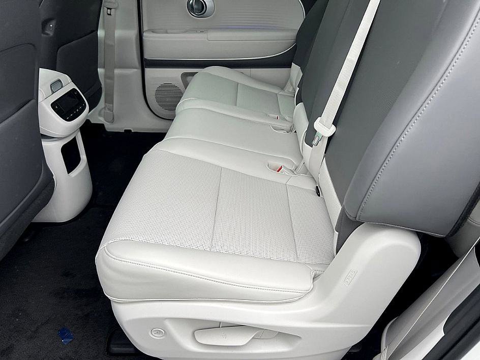 2026 Hyundai IONIQ 9 SEL - Photo 7