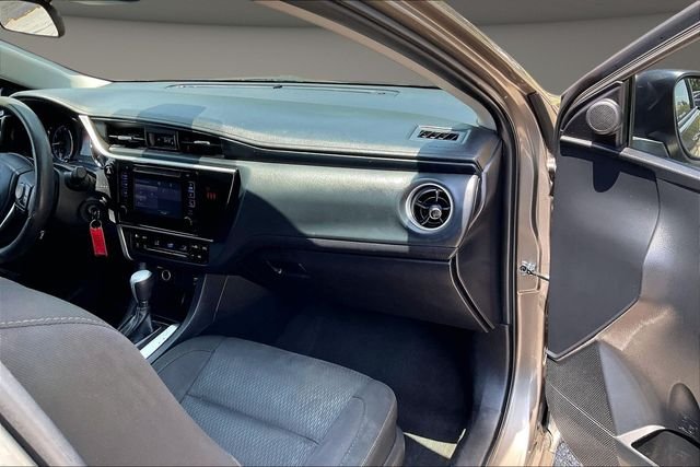 Used 2018 Gray Toyota LE image 15