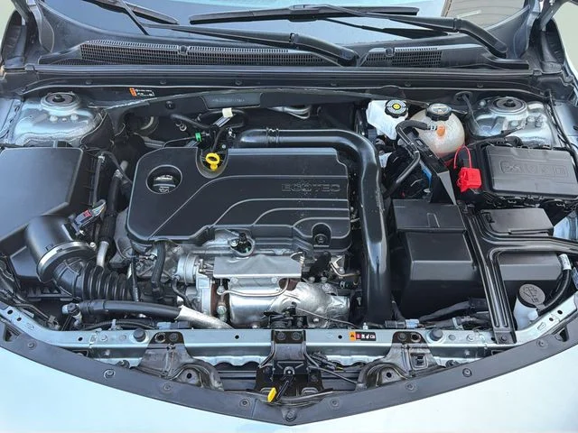 Used 2025 Gray Chevrolet LT image 27