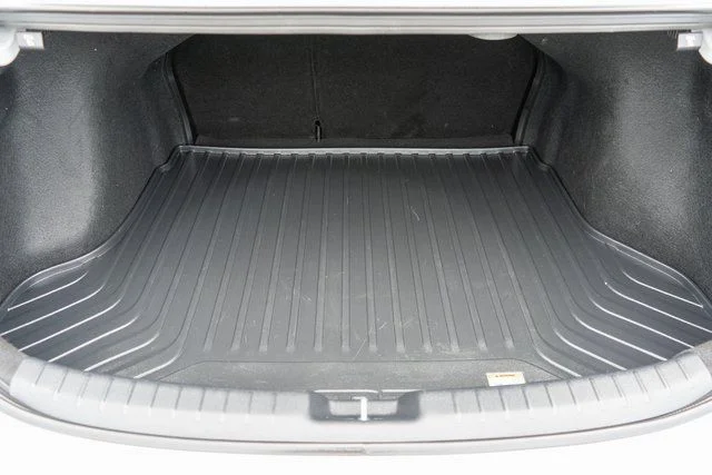 Used 2023 White Kia GT-Line image 10