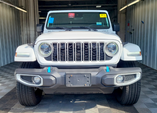 Used 2024 White Jeep Sahara 4xe image 6